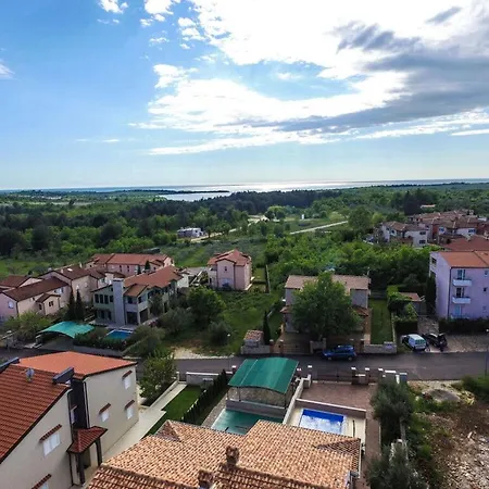 Elize Near Lanterna Villa Tar-Vabriga